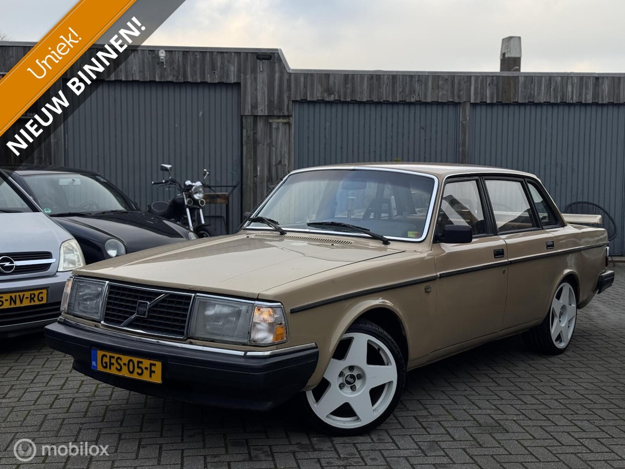 Volvo 244 - 240 2.3 GL -WEBERS-DRIFT- Apk (06-2026) *BELASTINGVRIJ* - AutoWereld.nl