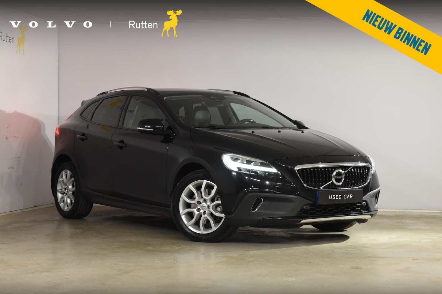 Volvo V40 Cross Country - 1.5 T3 Polar+ Luxury 1.5 T3 Polar+ Luxury - AutoWereld.nl