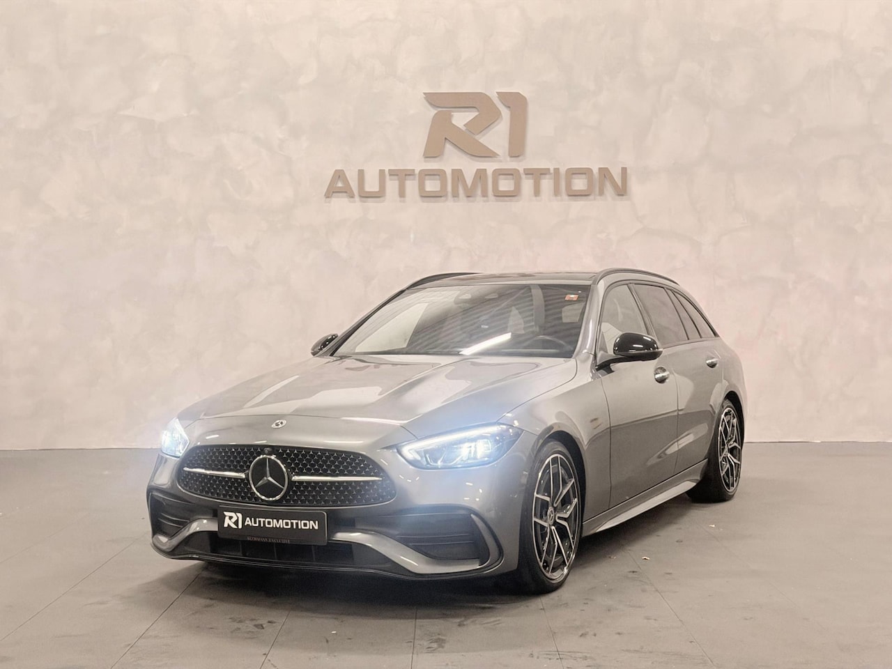 Mercedes-Benz C-klasse Estate - 300 4MATIC AMG Line|FULL|360° CAMERA|PANO|KEYLESS|LEDER|ELEKTR STOELEN|STOELVERW|SFEER|BUR - AutoWereld.nl