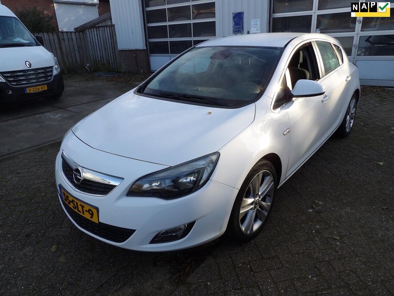 Opel Astra - 1.4 Turbo Sport naivi airco geen riem maar keting auto maat - AutoWereld.nl