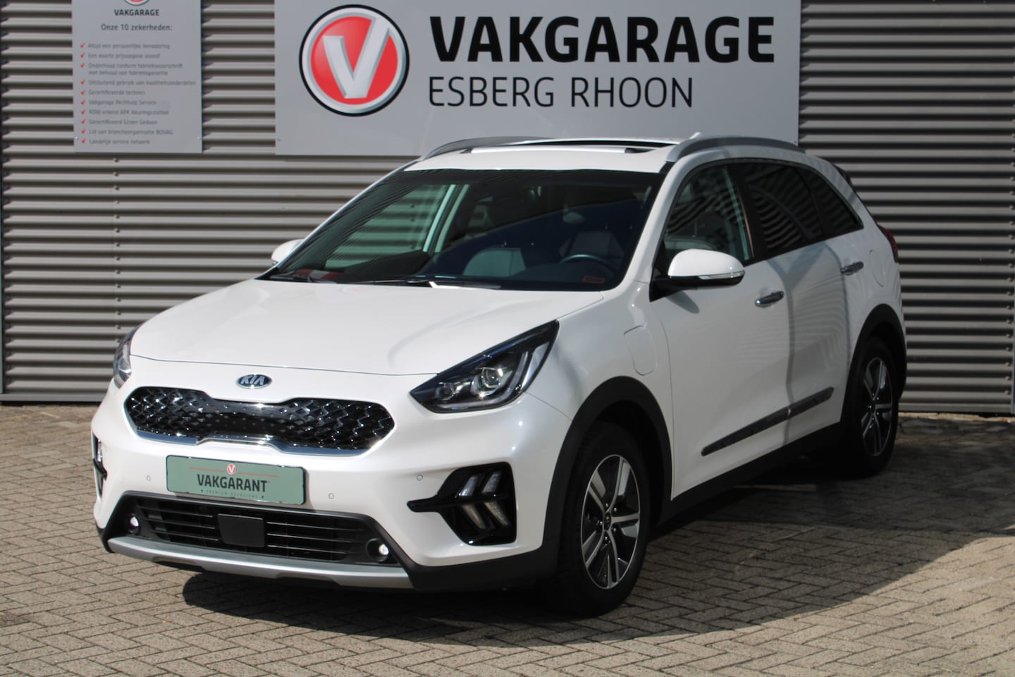 Kia Niro - 1.6 GDi PHEV ExecutiveLine LEER,SCHUIFDAK,NAVI/CAM - AutoWereld.nl