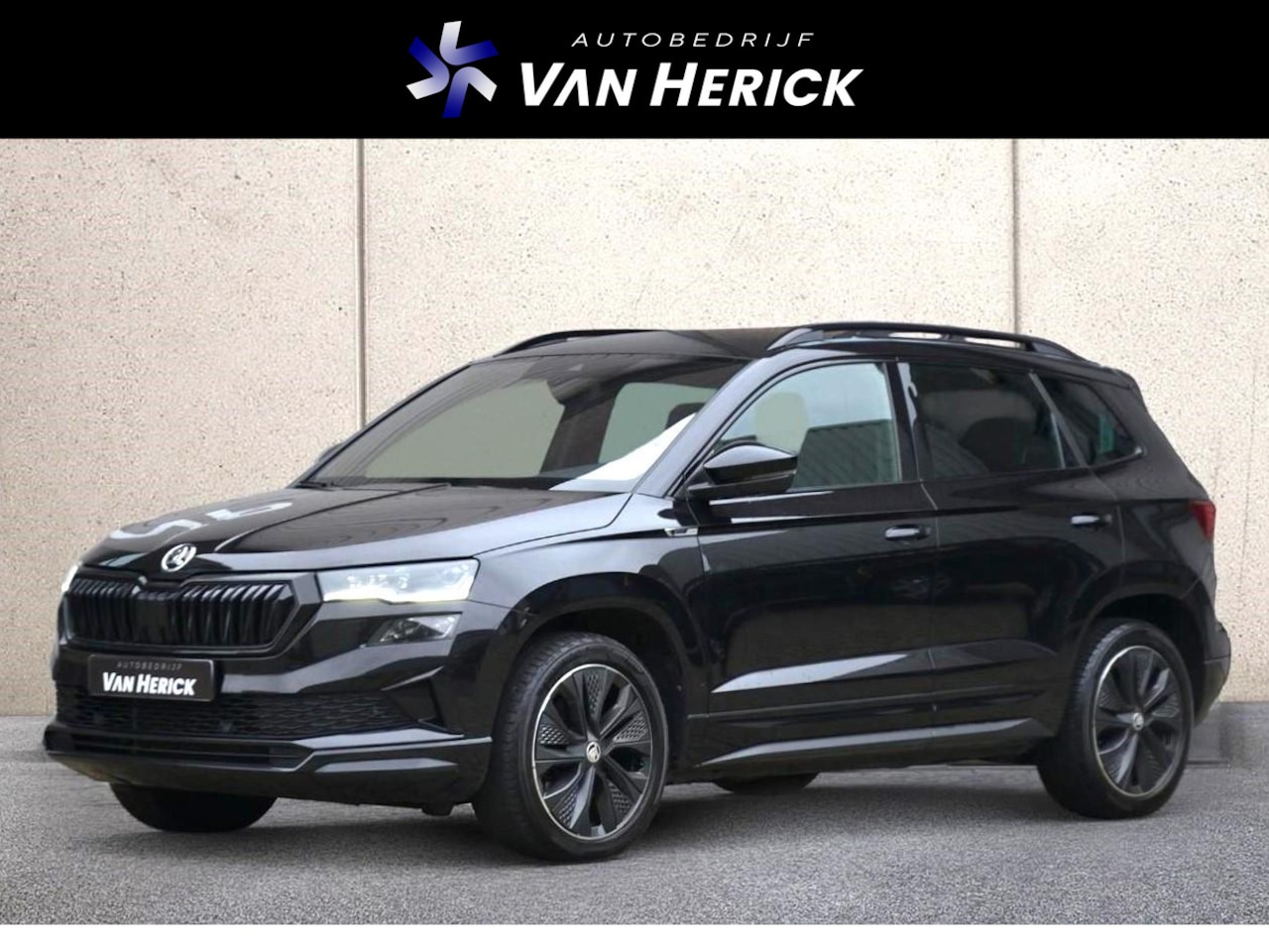 Skoda Karoq - 1.5 TSI ACT Sportline Business Automaat | Facelift | Winterpakket | Achteruitrijcamera - AutoWereld.nl