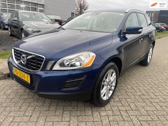 Volvo XC60 - 2.0 D4 Momentum 5 Cilinder 120 kw Garantie
