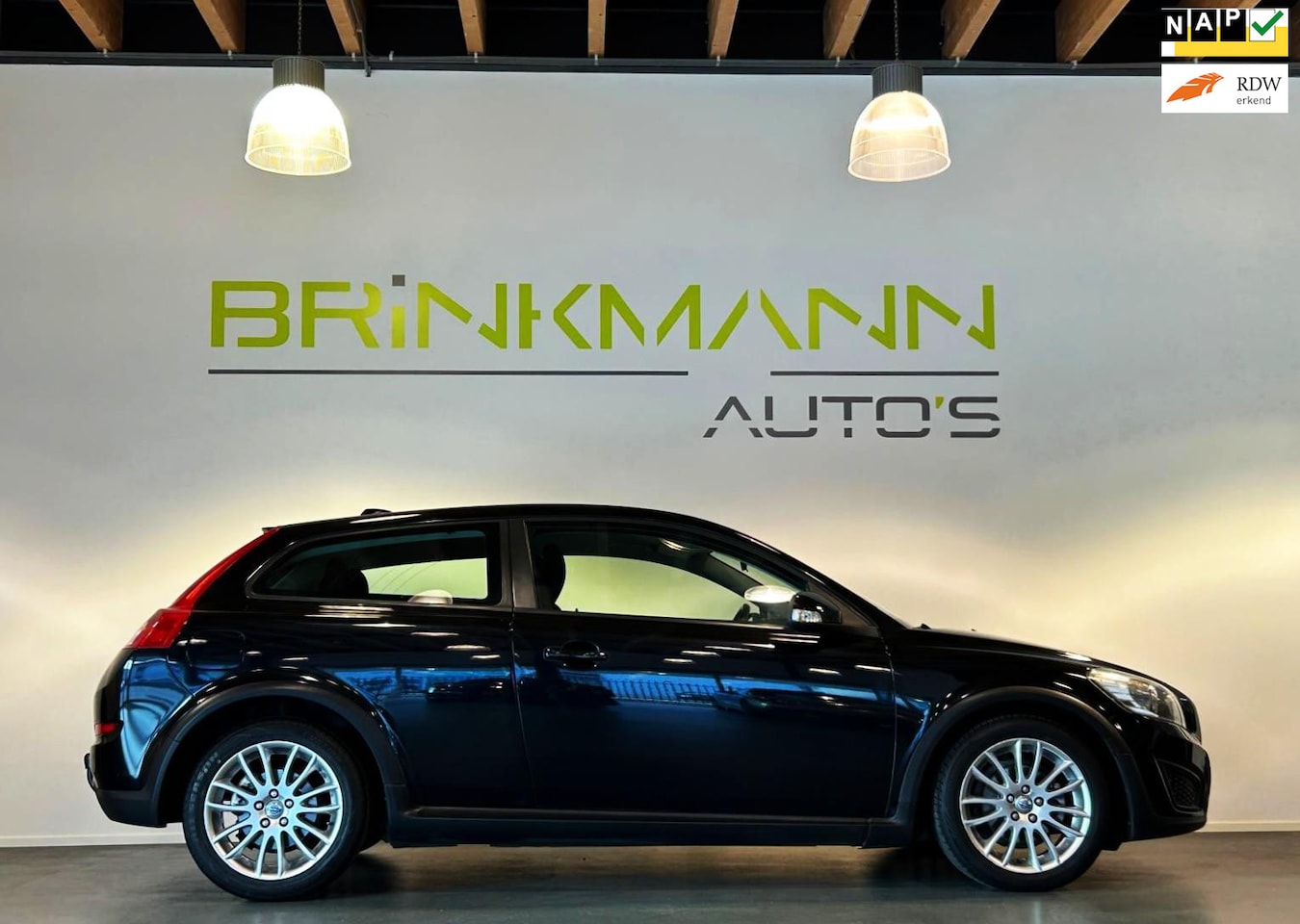 Volvo C30 - 1.6 Kinetic - ECC - Tr.Haak - APK 1-2027 - 17" - AutoWereld.nl