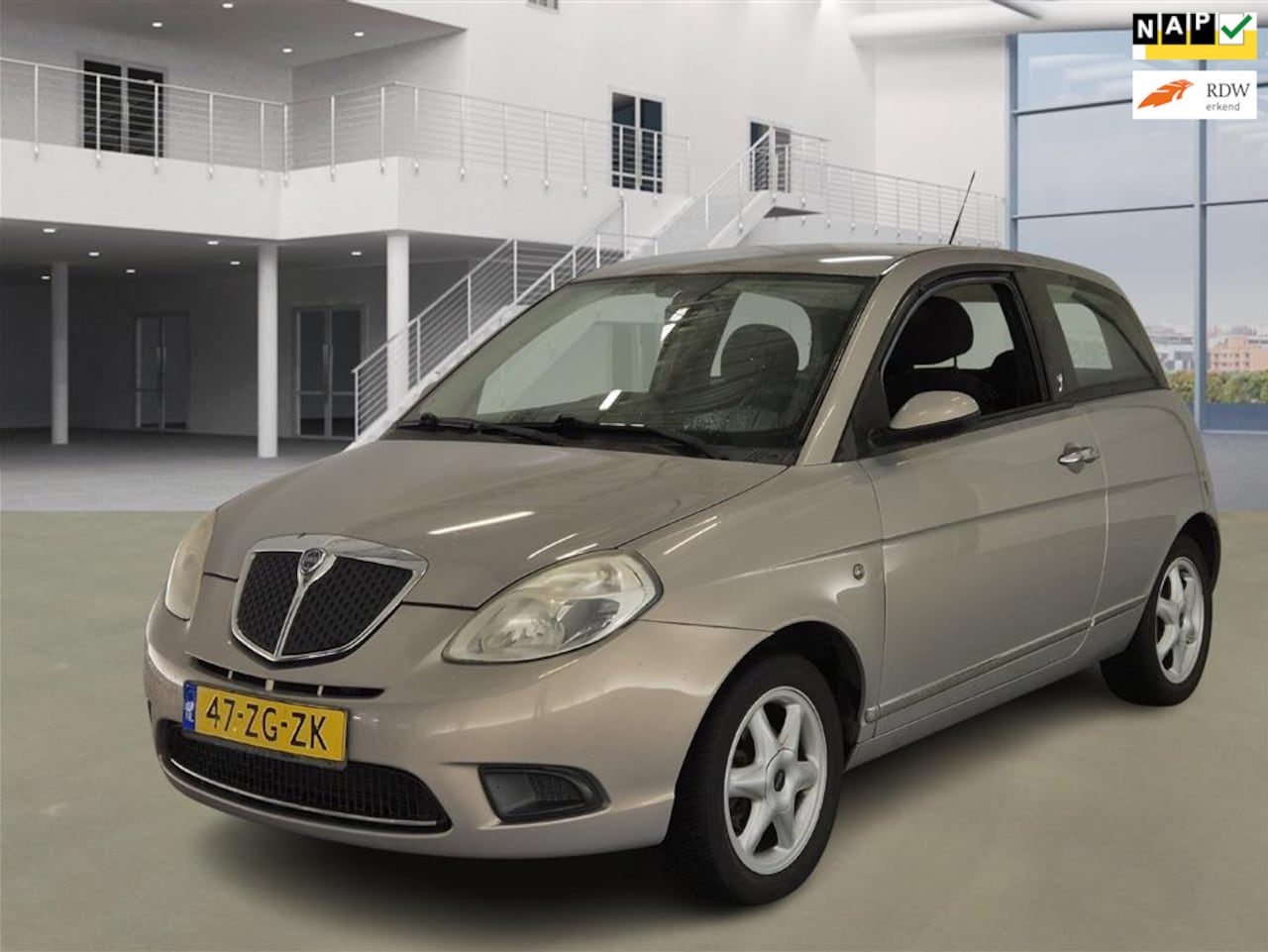 Lancia Y(psilon) - Ypsilon 1.2 Oro/AIRCO/ELECRAMEN VOOR/TREKHAAK - AutoWereld.nl