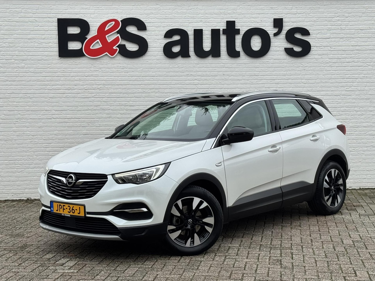 Opel Grandland X - 1.2 Turbo Innovation Automaat Cruise control Dodehoek detectie Apple/Android Carplay Clima - AutoWereld.nl