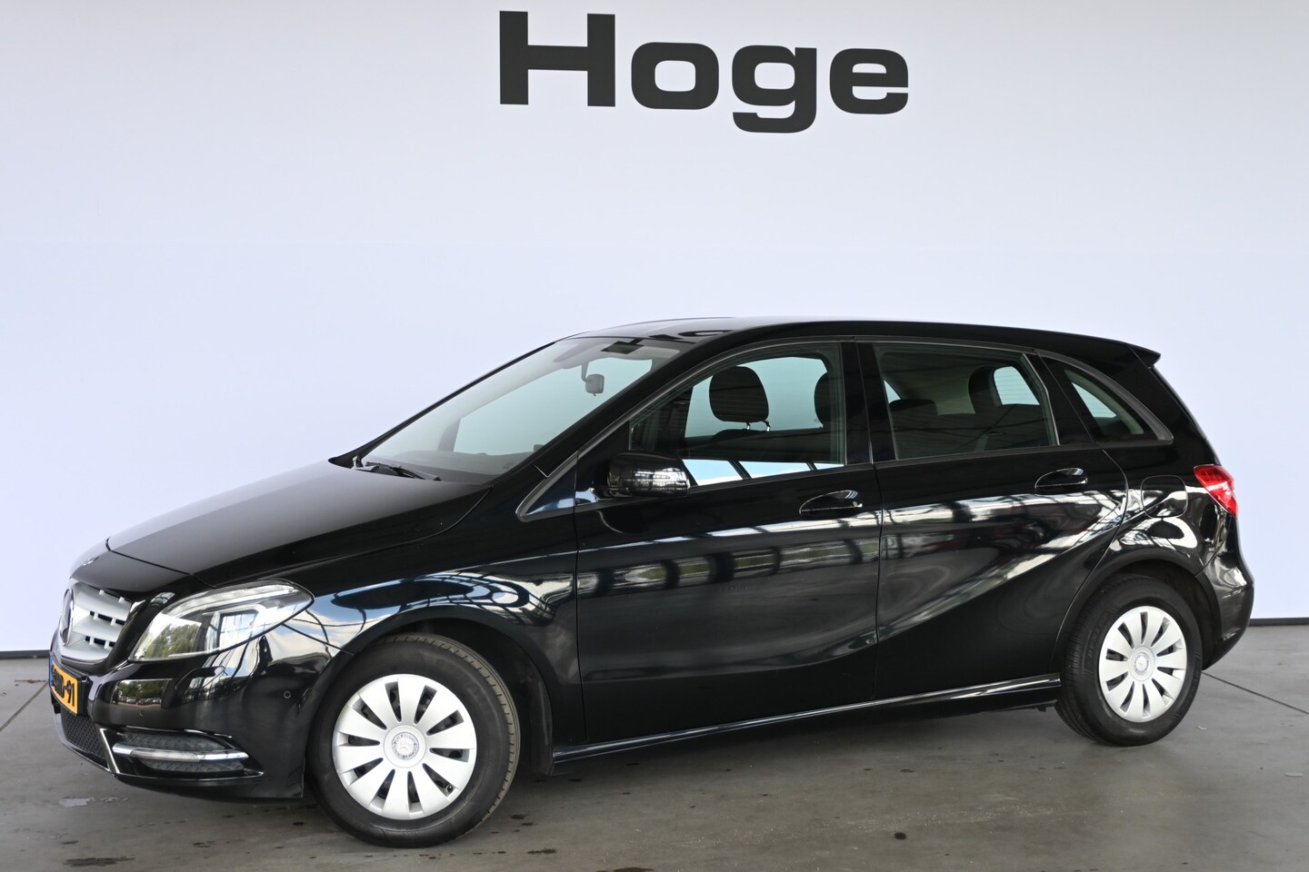 Mercedes-Benz B-klasse - 180 Ambition Airco Navigatie Cruise control LED Rijklaarprijs Inruil Mogelijk! - AutoWereld.nl