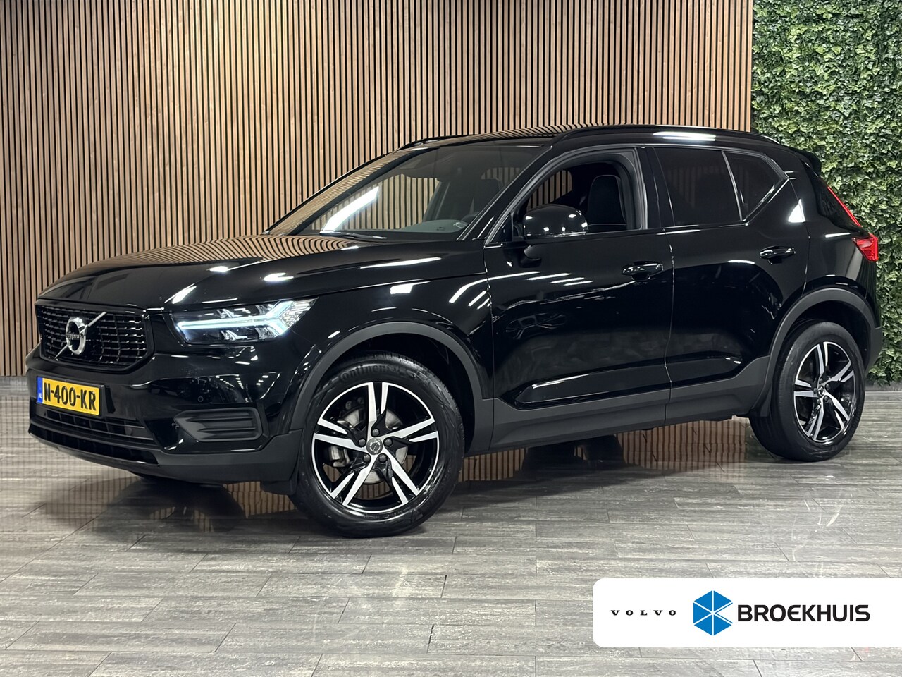 Volvo XC40 - 1.5 T2 R-Design Schuifdak | Adaptieve Cruise Control | Stoel en Stuurwielverwarming | Park - AutoWereld.nl