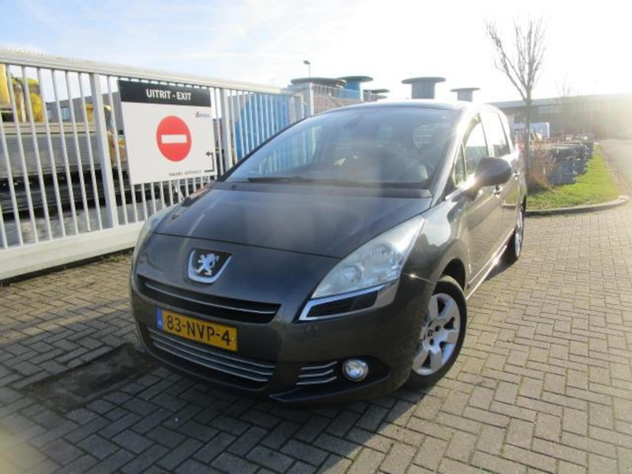 Peugeot 5008 - 1.6 THP ST 7 Persoons - AutoWereld.nl