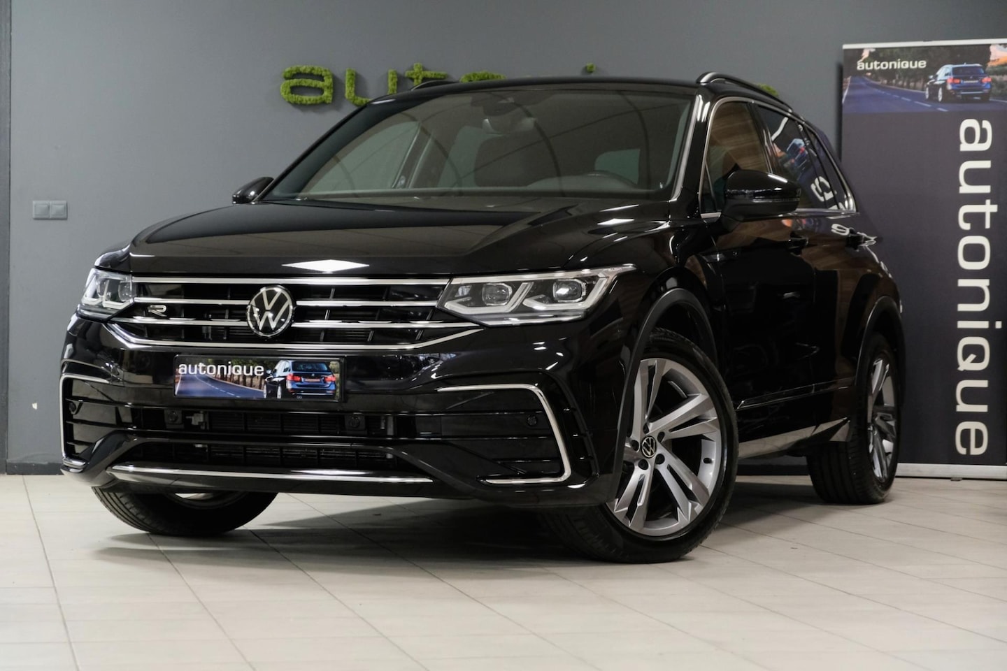 Volkswagen Tiguan - 1.5 TSI R-Line |33dkm| Virtual Cockpit/Adaptive Cruise/Navi/DSG *NIEUW MODEL* - AutoWereld.nl