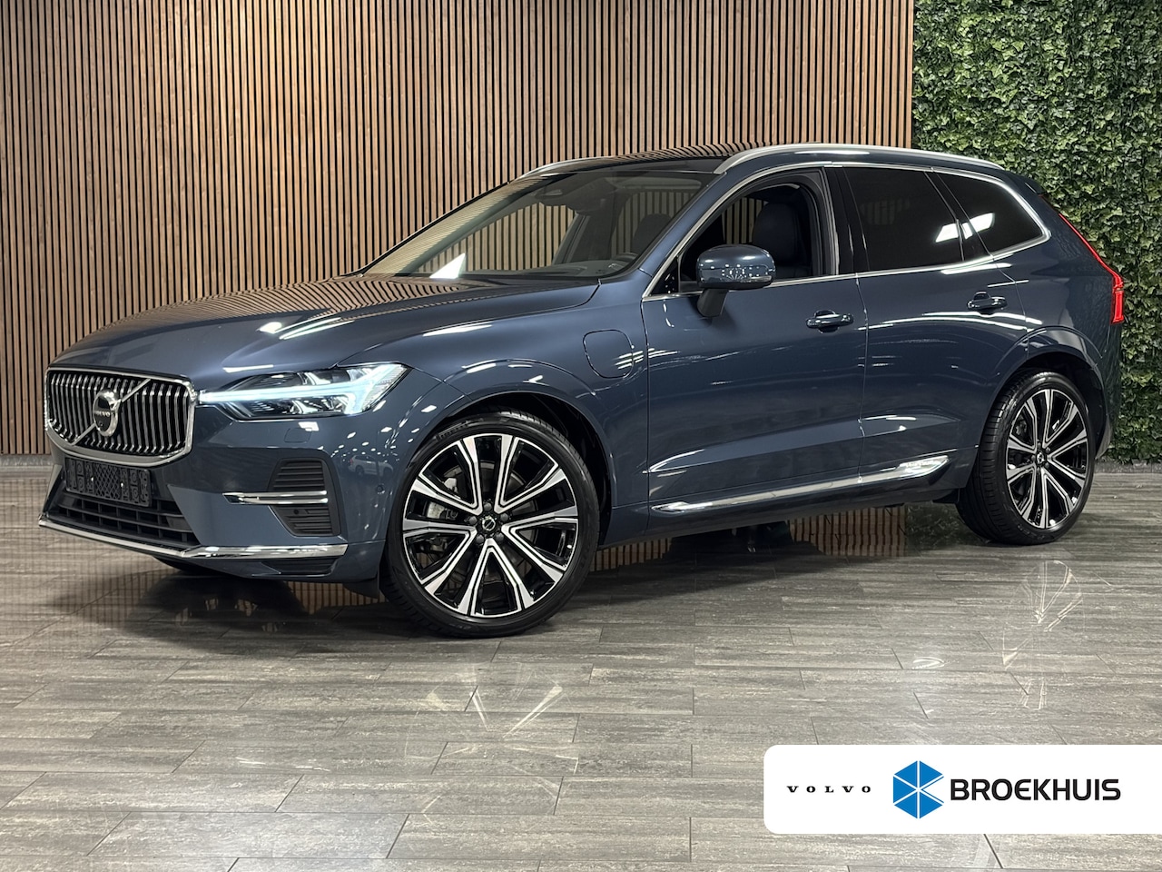 Volvo XC60 - T8 AWD Recharge Ultimate Bright Luchtvering | 360° Camera | 455pk Head-Up Display | Harman - AutoWereld.nl
