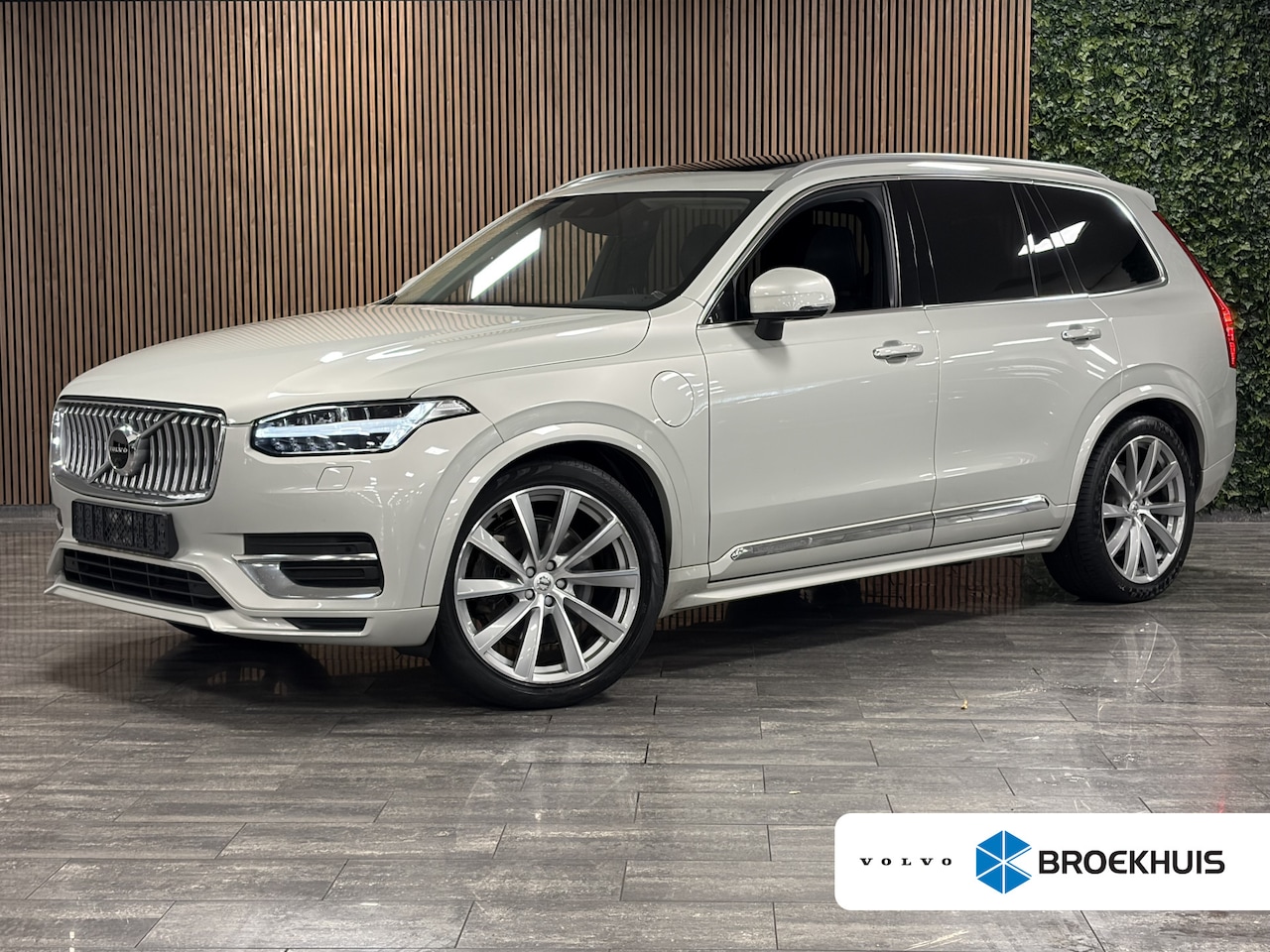 Volvo XC90 - T8 AWD Recharge Inscription Birch Light! | Luchtvering | Harman Kardon | Stoelventilatie | - AutoWereld.nl