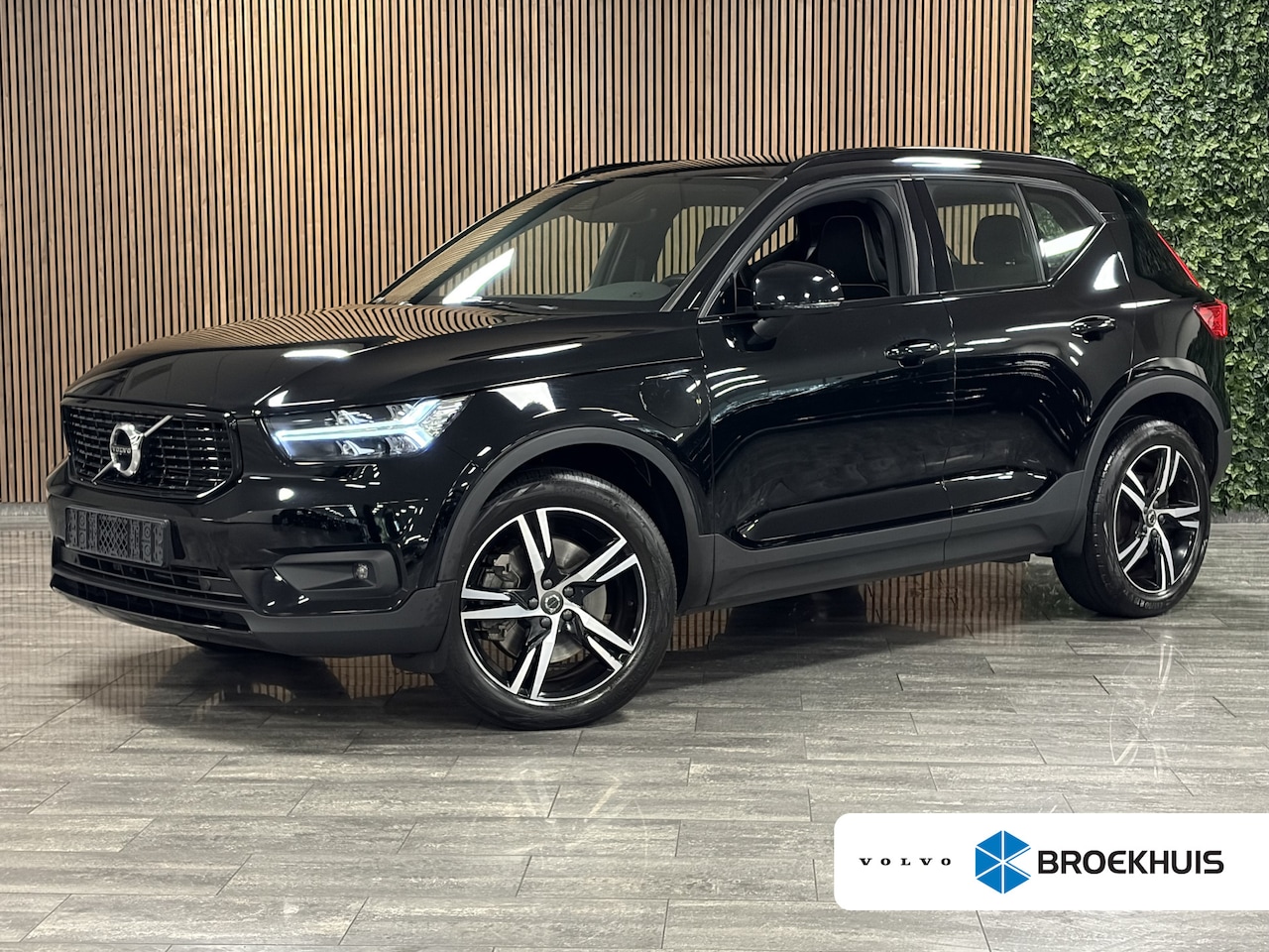 Volvo XC40 - T5 Recharge R-Design Stoel en Stuurwielverwarming | Leder Alcantara R-Design bekleding met - AutoWereld.nl