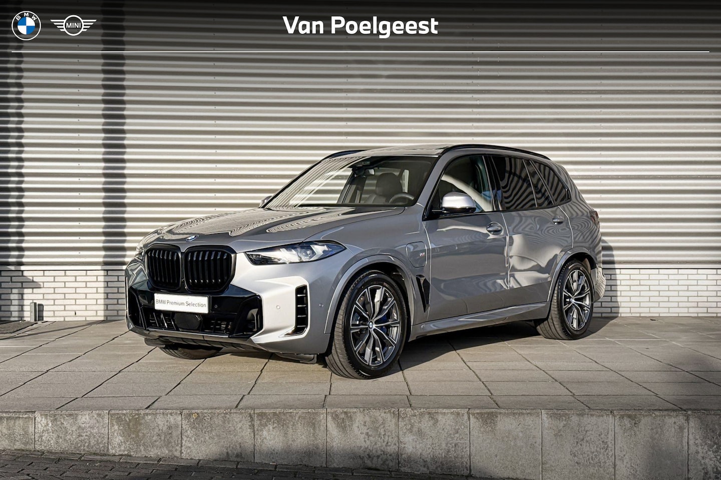 BMW X5 - xDrive50e M Sportpakket Pro / Travel Pack / Innovation Pack / Comfort Pack / Integral Acti - AutoWereld.nl