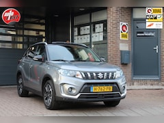 Suzuki Vitara - 1.0 Boosterjet // Panoramadak // Carplay // Trekhaak // Nav // Camera