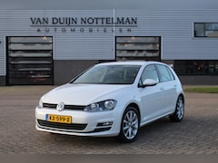 Volkswagen Golf - 1.2 TSI Connected Series / Carplay / Camera / N.A.P