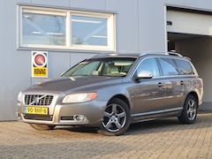 Volvo V70 - 2.4 D5 Summum / trekhaak / Dynaudio / DVD schermen achterbank