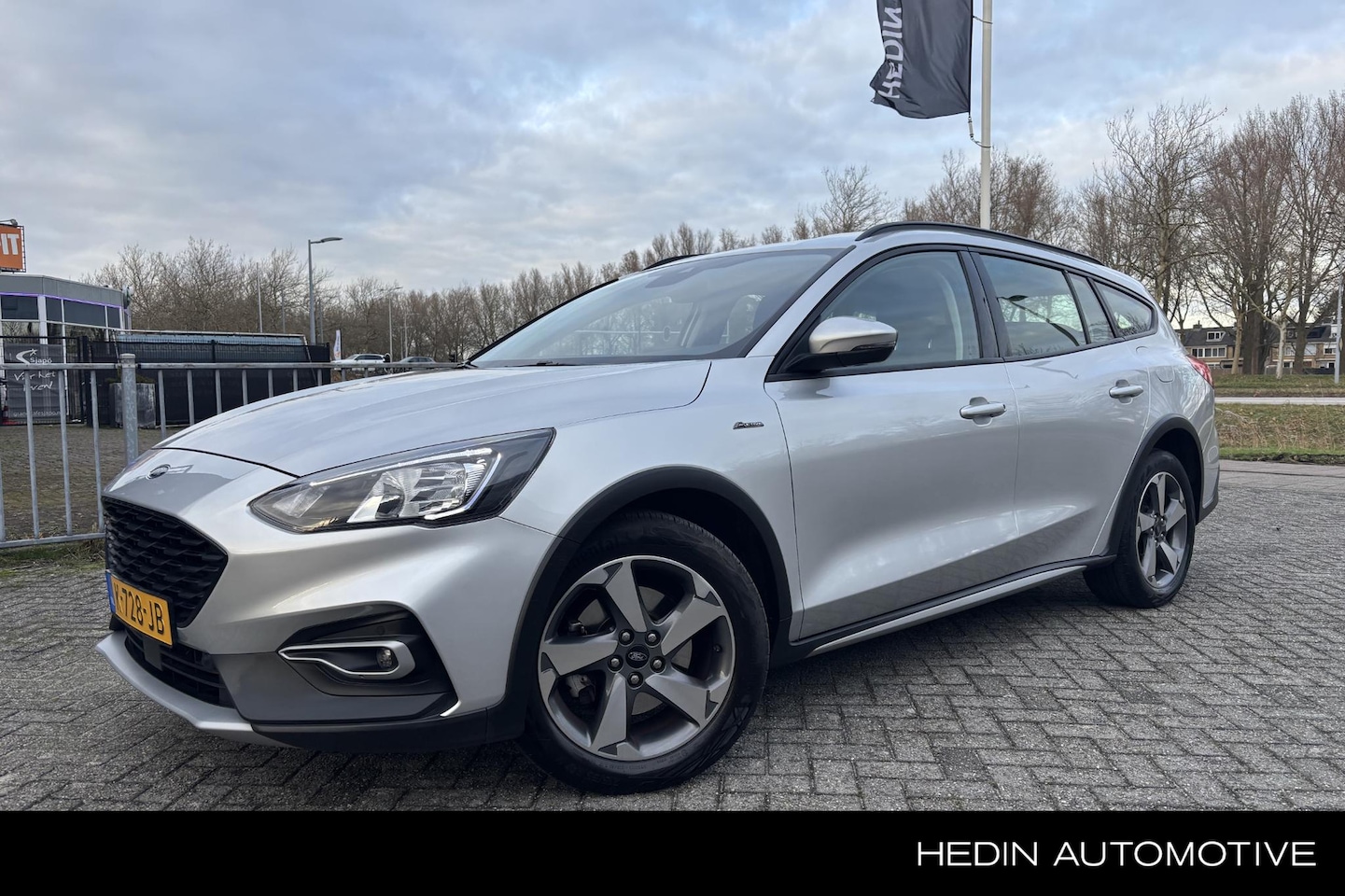 Ford Focus Wagon - 1.0 EcoBoost 125PK Hybrid Active Business | Electr. trekhaak - AutoWereld.nl