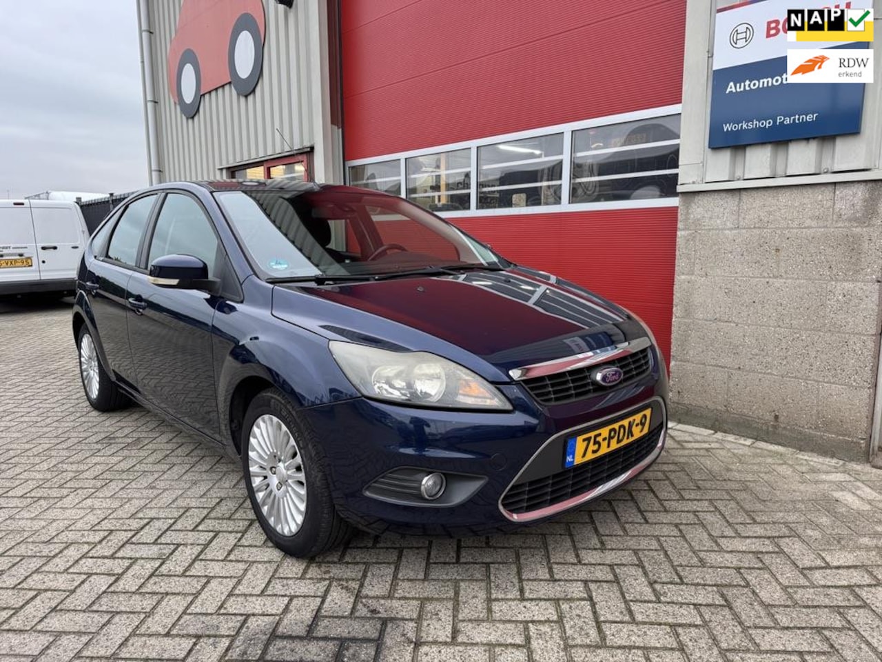 Ford Focus - 1.8 Limited 1.8 Limited, 2e Eig, NAP, Climate control, Navigatie, Cruise control, Pdc, Trekhaak, boekj - AutoWereld.nl