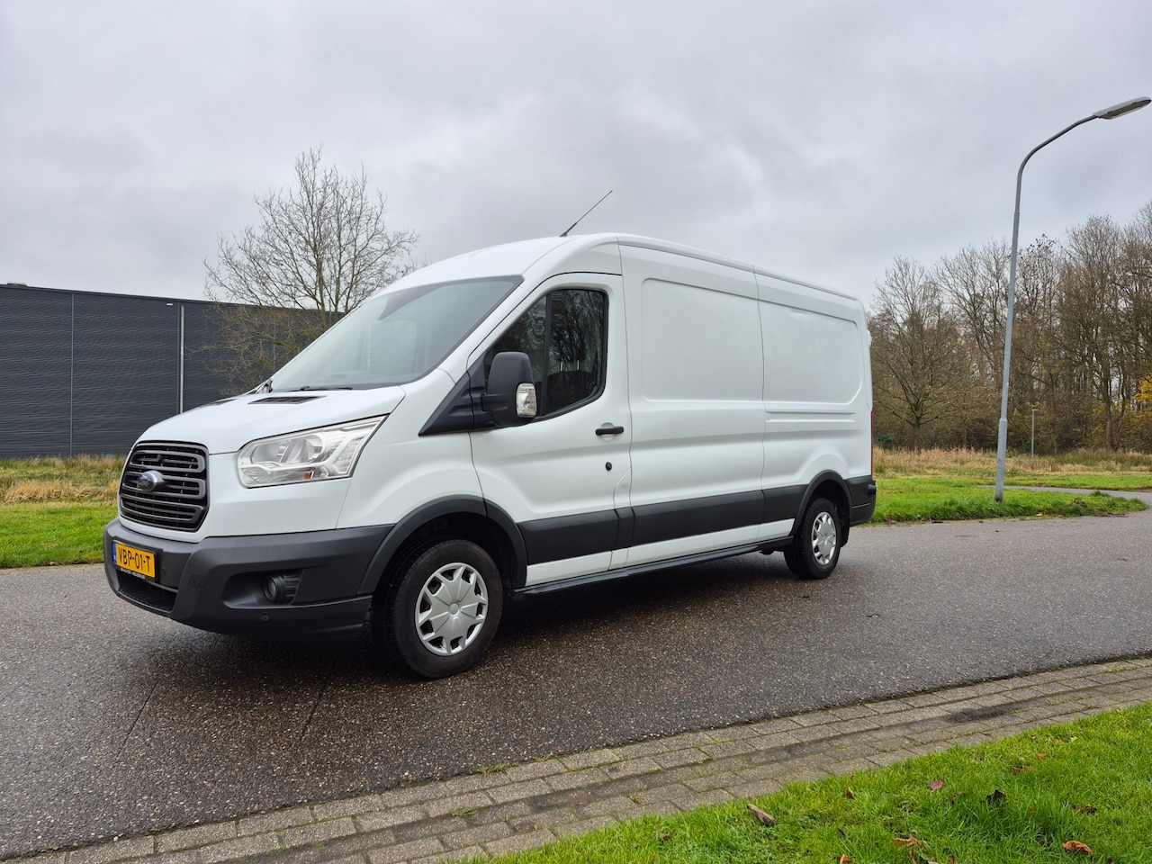 Ford Transit - 310 2.0 TDCI L3H2,130 pk - AutoWereld.nl
