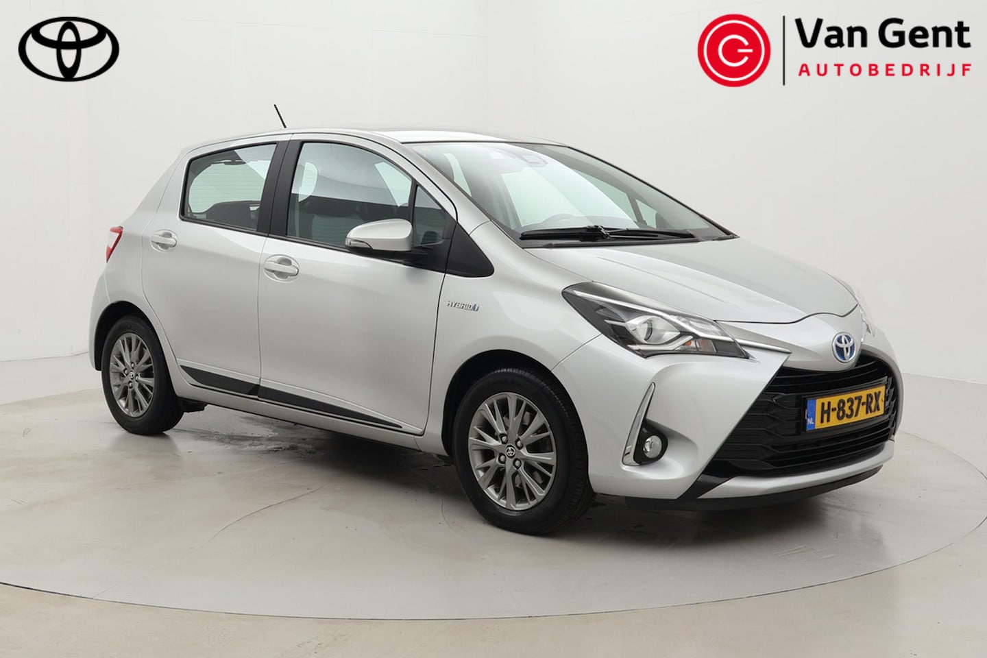 Toyota Yaris - 1.5 Hybrid Aspiration | Navigatie | Cruise Control | Clima | Parkeersensoren achter | Came - AutoWereld.nl