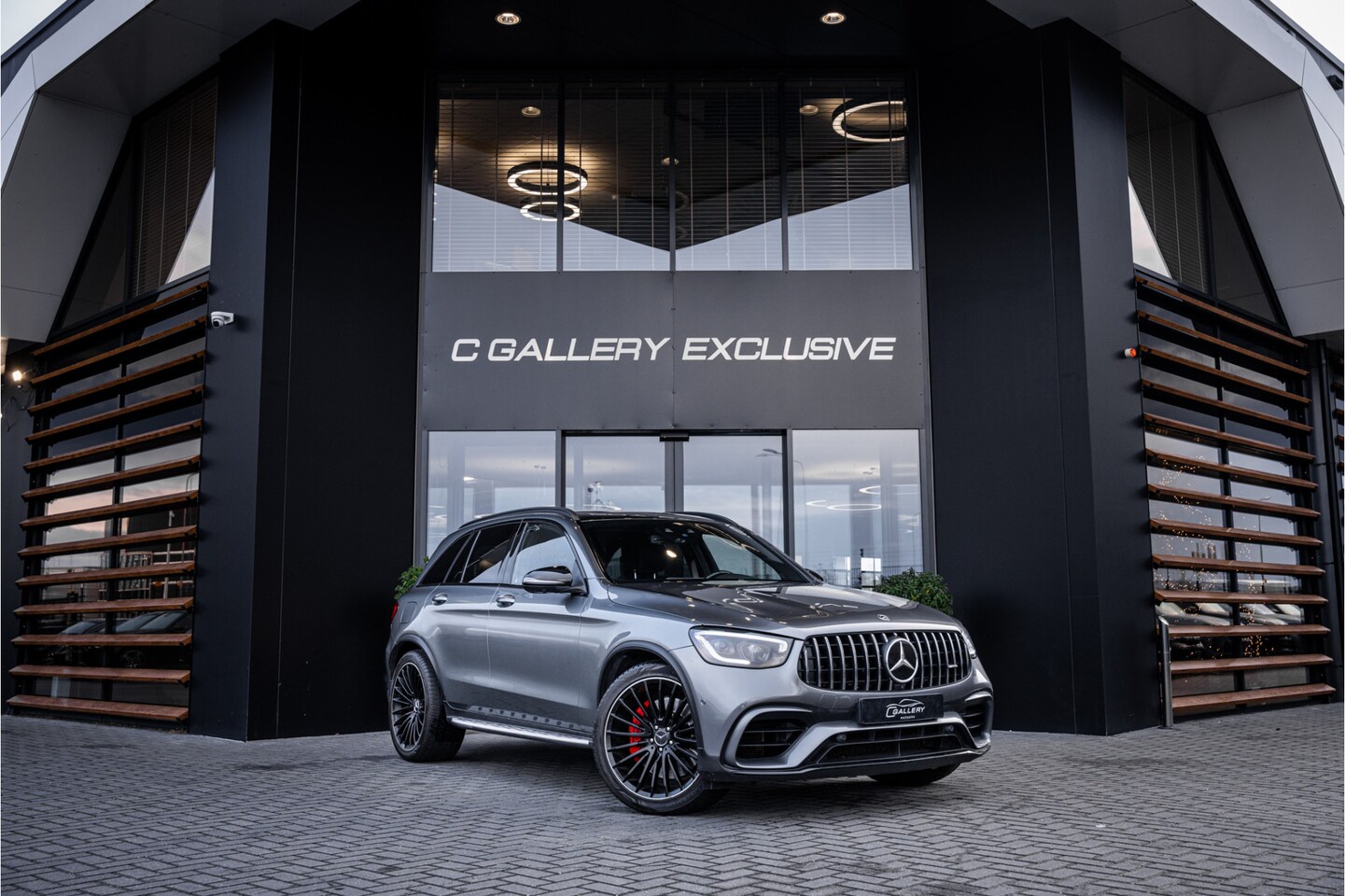 Mercedes-Benz GLC-klasse - AMG 63 S 4MATIC+ - Panorama | Burmester | Carbon | Memory | 360 Camera - AutoWereld.nl