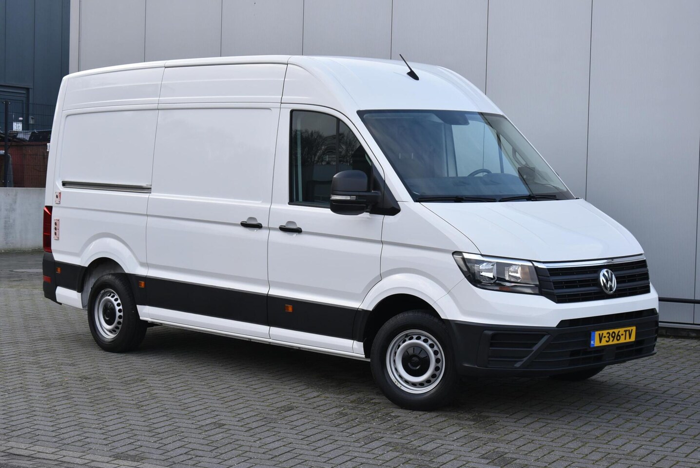 Volkswagen Crafter - 2.0 TDI L3H3 140 Pk 1544 Kg LVM Laadklep - AutoWereld.nl