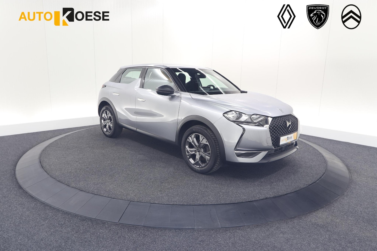 DS 3 Crossback - PureTech 100 Montmartre | Parkeersensoren | Apple Carplay | Allseason Banden | Navigatie | - AutoWereld.nl