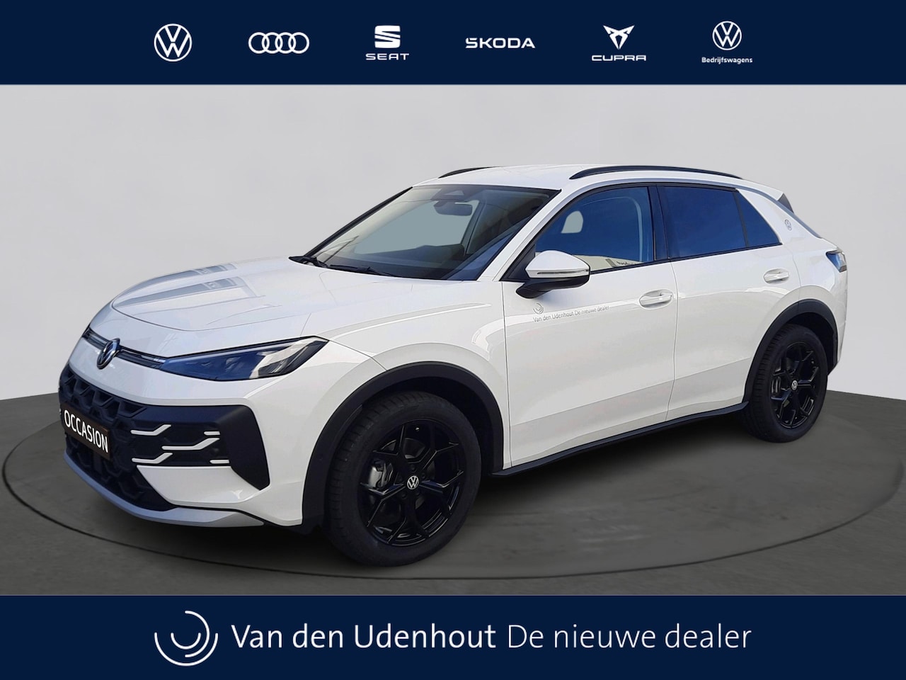 Volkswagen T-Roc - 1.5 eTsi Life First Edition | 18" Huntsville Black | Comfortpakket | DEMO | - AutoWereld.nl