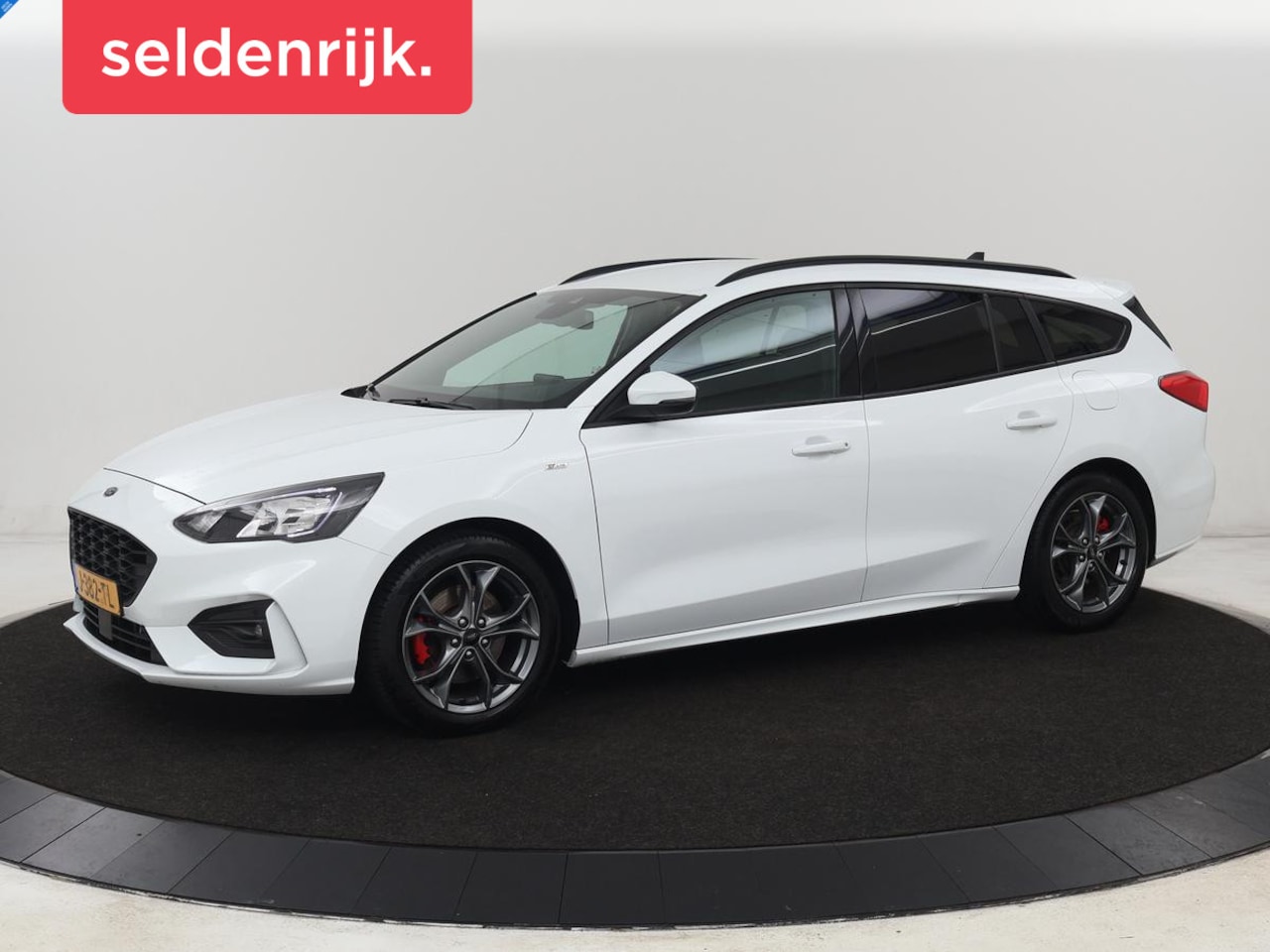 Ford Focus - 1.5 EcoBoost ST Line X | Automaat | Trekhaak | Camera | Carplay | B&O Sound | Digital Cock - AutoWereld.nl