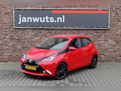 Toyota Aygo - 1.0 VVT-i X-Play + Sport Pack