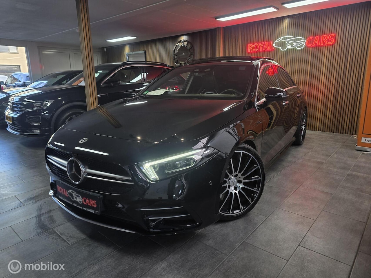 Mercedes-Benz A-klasse - AMG 35 4MATIC Premium Plus/ BOM VOL / PANO - AutoWereld.nl