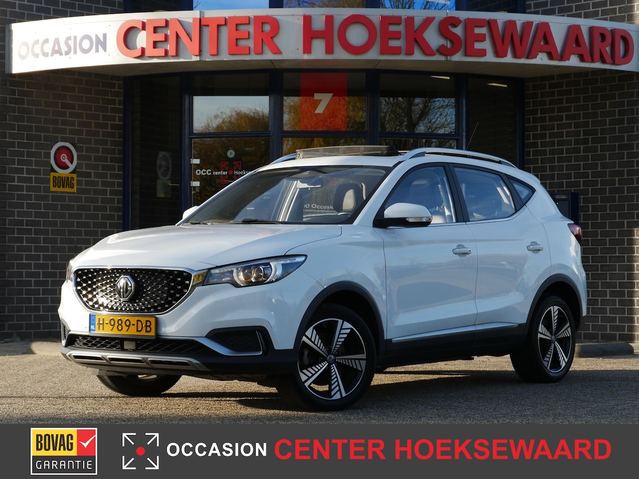 MG ZS - Ev Electric 143pk Luxury | Panoramadak | Stoelverwarming | Lederen bekleding | - AutoWereld.nl