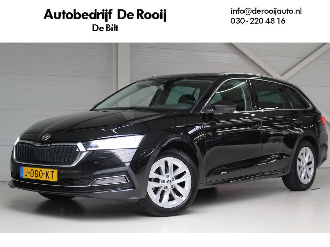 Skoda Octavia Combi - 1.5 TSI First Edition Navigatie | Trekhaak | 17"Velgen | Cruise Control - AutoWereld.nl