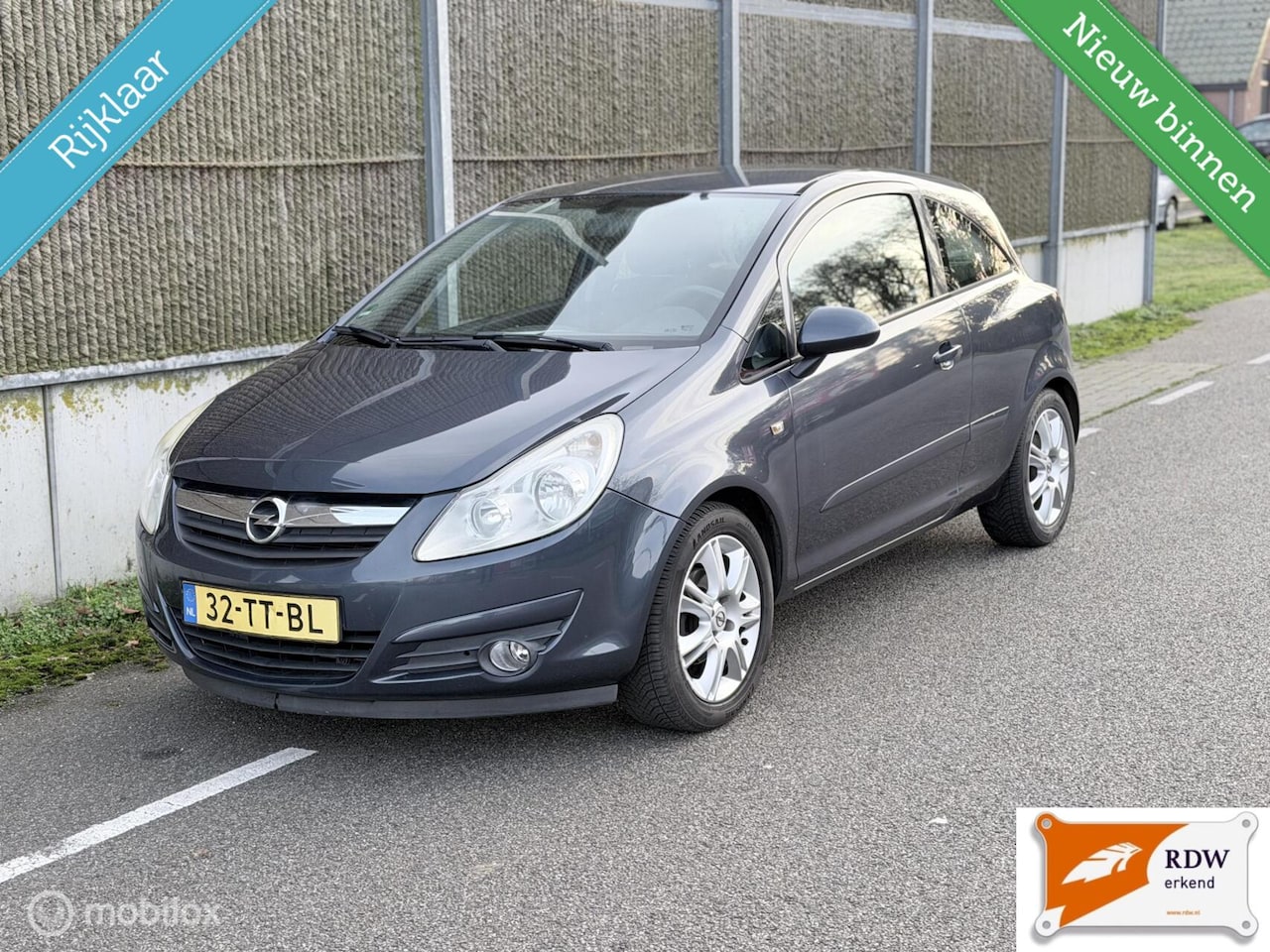 Opel Corsa - 1.4-16V Business NAP/AIRCO/STUUR EN STOELVERWARMING - AutoWereld.nl