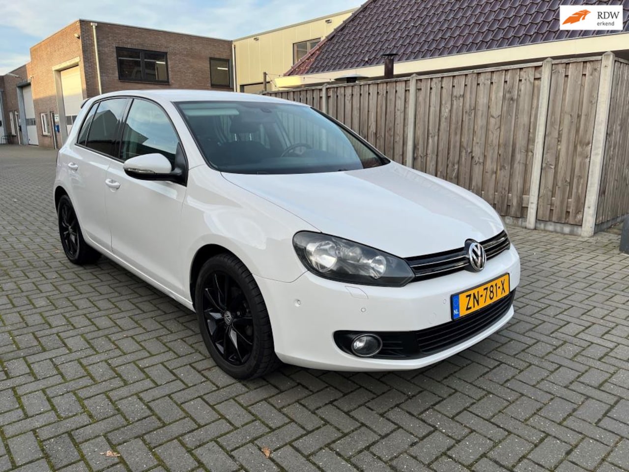 Volkswagen Golf - 1.2 TSI Trendline LM velgen nieuwe APK - AutoWereld.nl