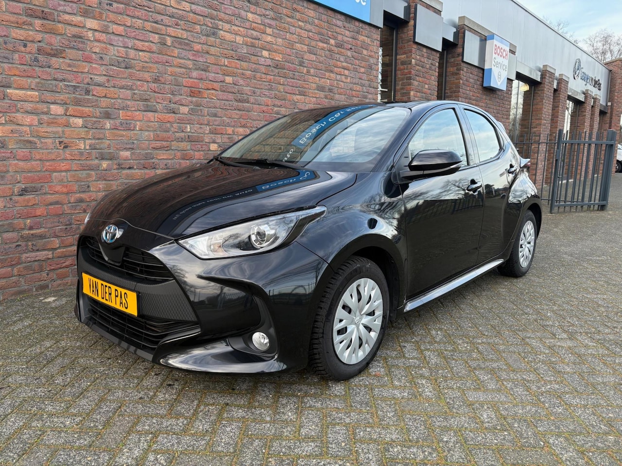 Toyota Yaris - 1.5 Hybrid Comfort|Camera|Carplay - AutoWereld.nl