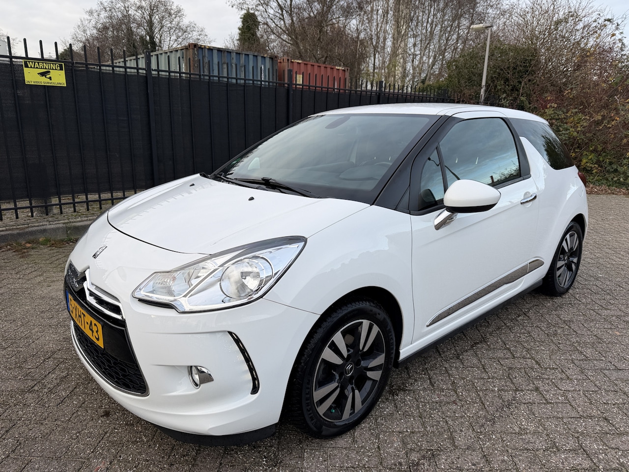 Citroën DS3 - 1.2 VTi So Chic Navi/Clima/Cruise/LED/LMV - AutoWereld.nl