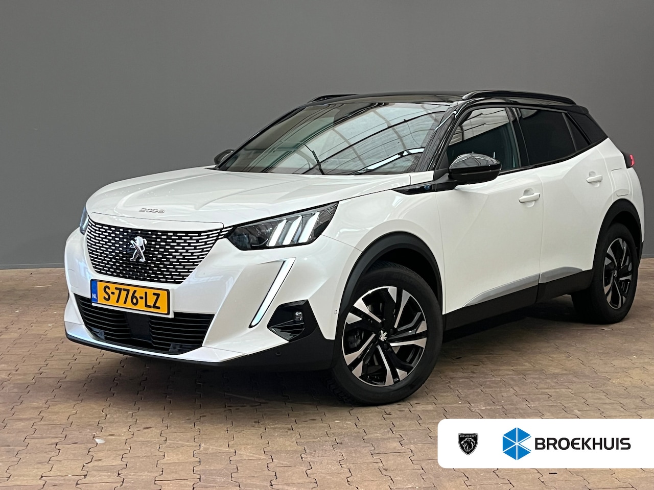 Peugeot e-2008 - EV GT 50 kWh Cruise Control | Navigatie | Camera | Full LED koplampen | Climate Controle | - AutoWereld.nl