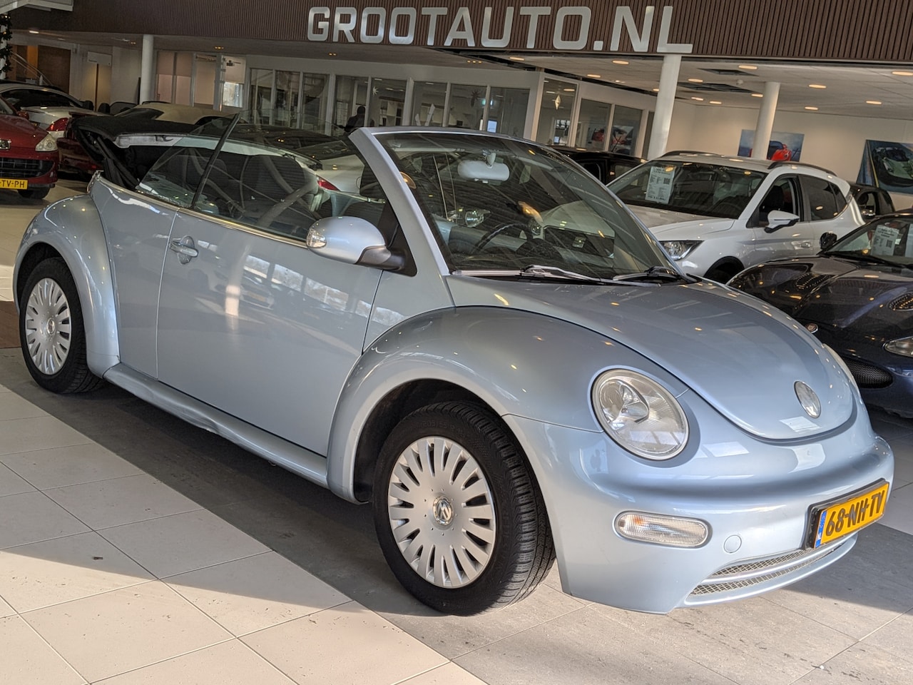 Volkswagen Beetle Cabriolet - 1.6 NAP, Airco, Cruise Control, Stuurbekrachtiging - AutoWereld.nl