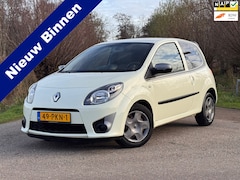 Renault Twingo - 1.2-16V Collection Airco Electrische Ramen Nieuwe APK Centrale Deurvergrendeling NAP