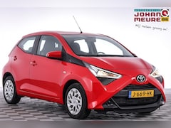 Toyota Aygo - 1.0 VVT-i x-play Automaat | CAMERA | AIRCO ✅ 1e Eigenaar