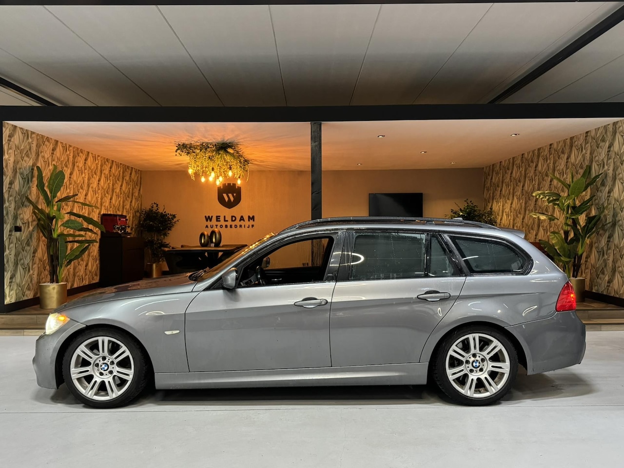 BMW 3-serie Touring - 325d M Pakket Trekhaak Memory Pano Leder StoelVW Keyless Cruise Clima Navi Rijklaar - AutoWereld.nl