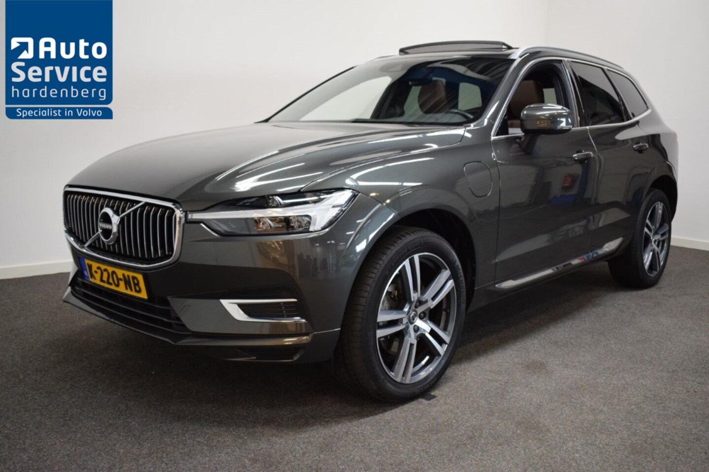 Volvo XC60 - 2.0 Recharge T6 342pk AWD Inscription Adapt. Cruise/ Pano/ Leer/ Stuur en Stoelverw./ Kind - AutoWereld.nl