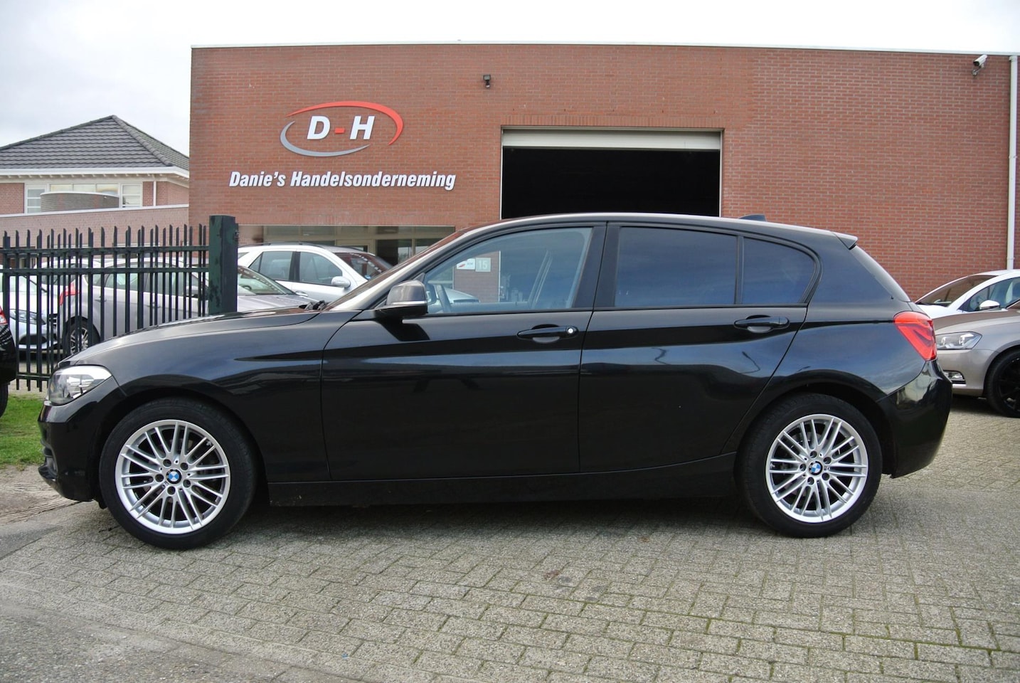 BMW 1-serie - 118i EDE Corporate Lease Sport airco automaat inruil mogelijk nap - AutoWereld.nl