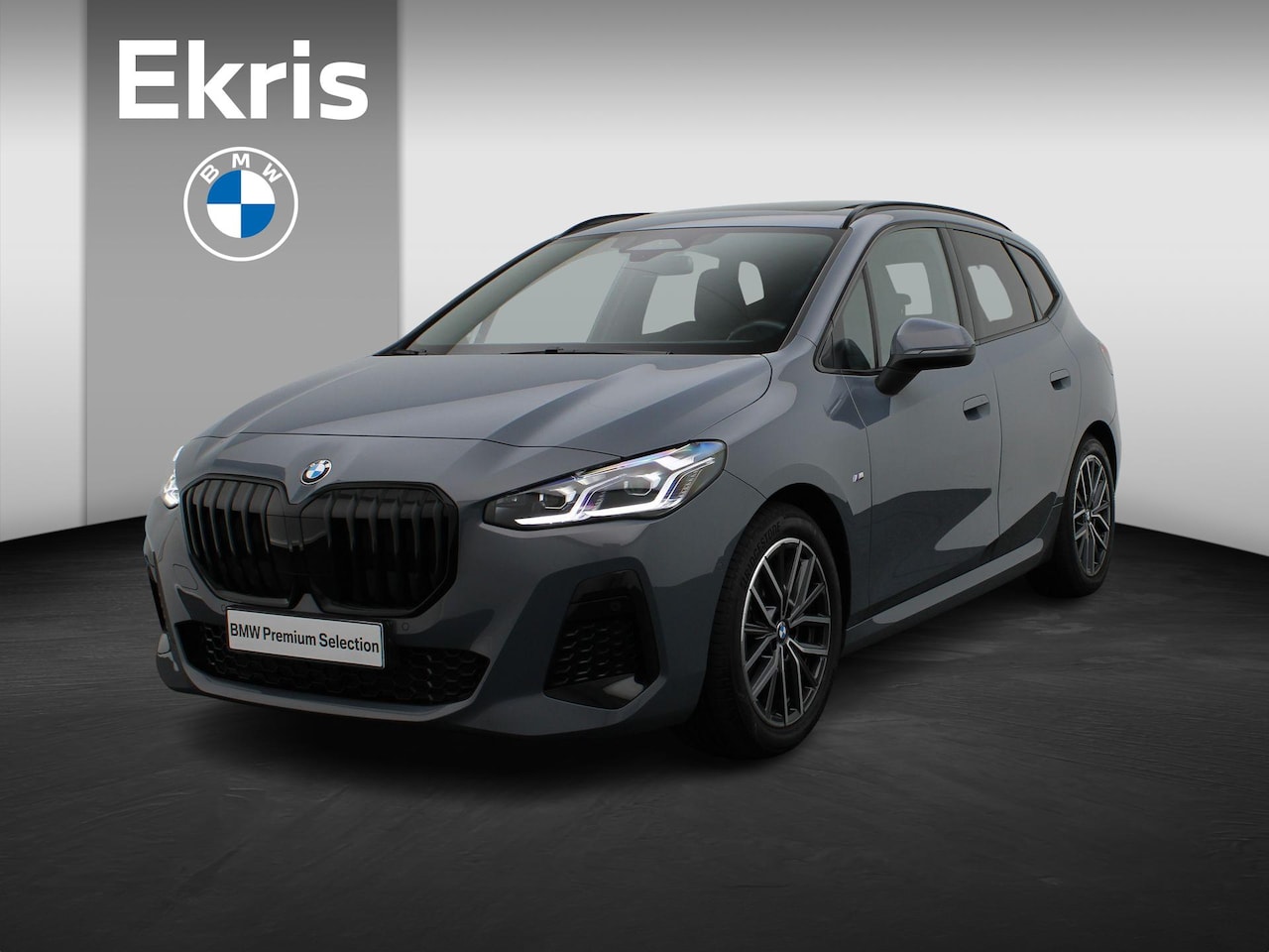 BMW 2-serie Active Tourer - 220i M Sportpakket | Premium Pack | Comfort Pack | M Adaptief Onderstel | Trekhaak | Panor - AutoWereld.nl