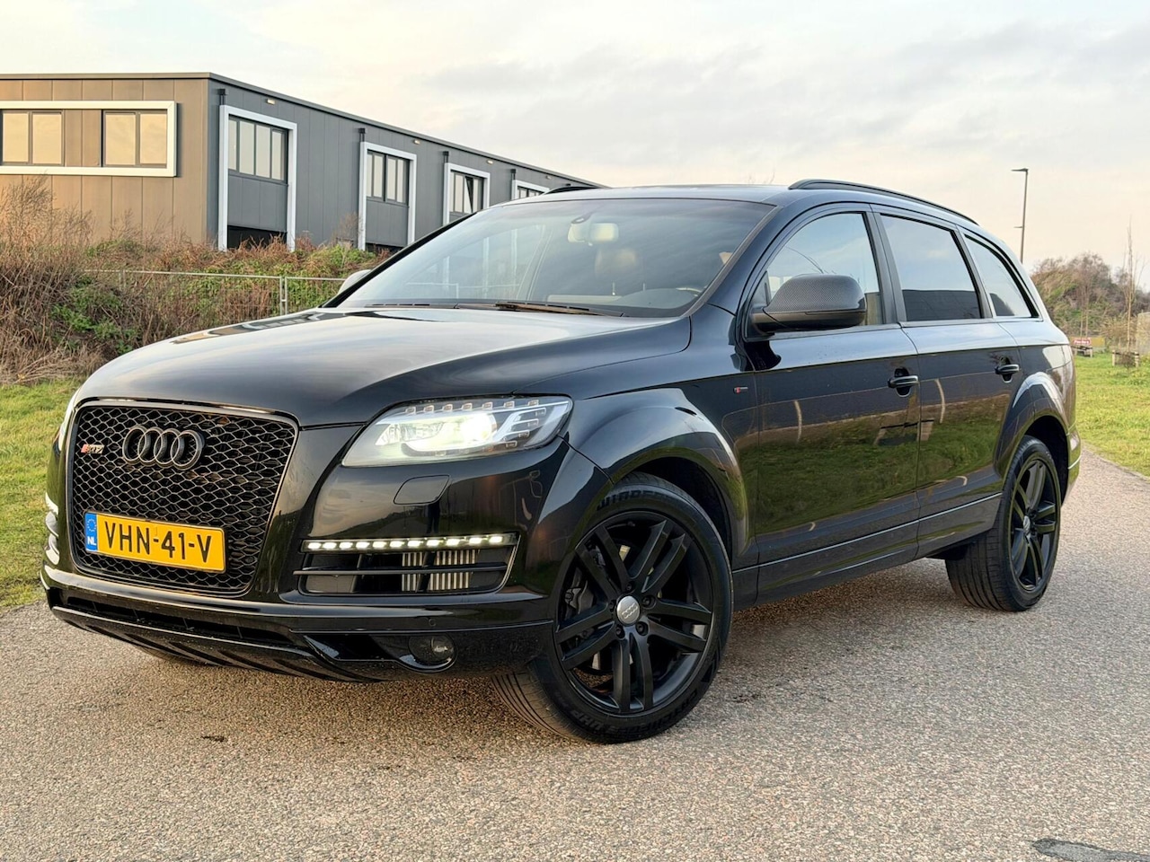 Audi Q7 - 4.2 TDI quattro | GRIJS KENTEKEN | 2014 | 255.000 KM! - AutoWereld.nl