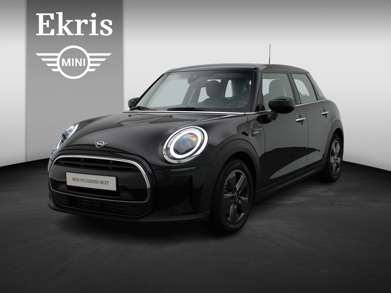 MINI Cooper - 5-deurs Classic + PDC Achter + LED + 16'' - AutoWereld.nl