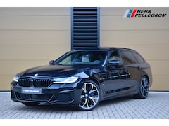 BMW 5-serie Touring - 540i xDrive High Executive * M-Sport * Panoramadak * Laser * Stoelmassage * Softclose