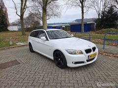 BMW 3-serie Touring - 318i High Executive